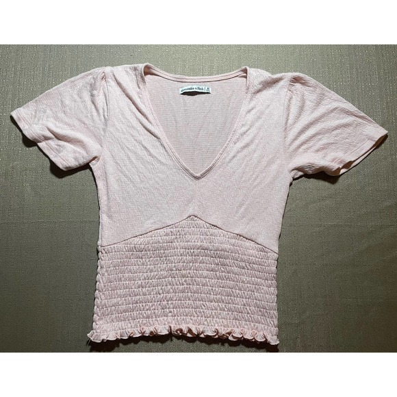 VINTAGE Abercrombie & Fitch Women’s XS Crop Top Pink Short Sleeve Ruched V-Neck - Picture 1 of 3